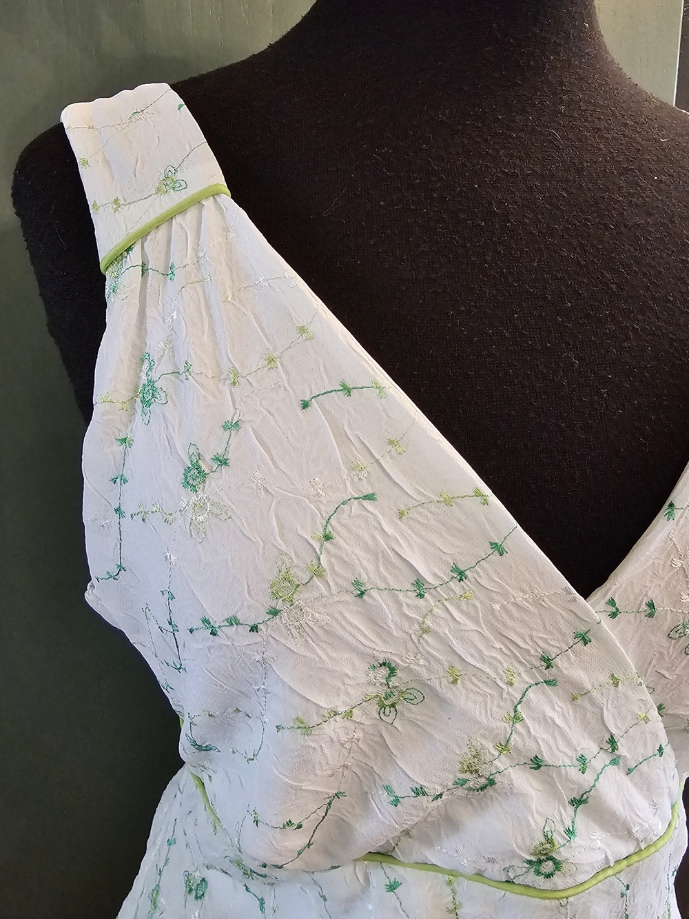Reitmans Floral Top - Picture 3 of 8